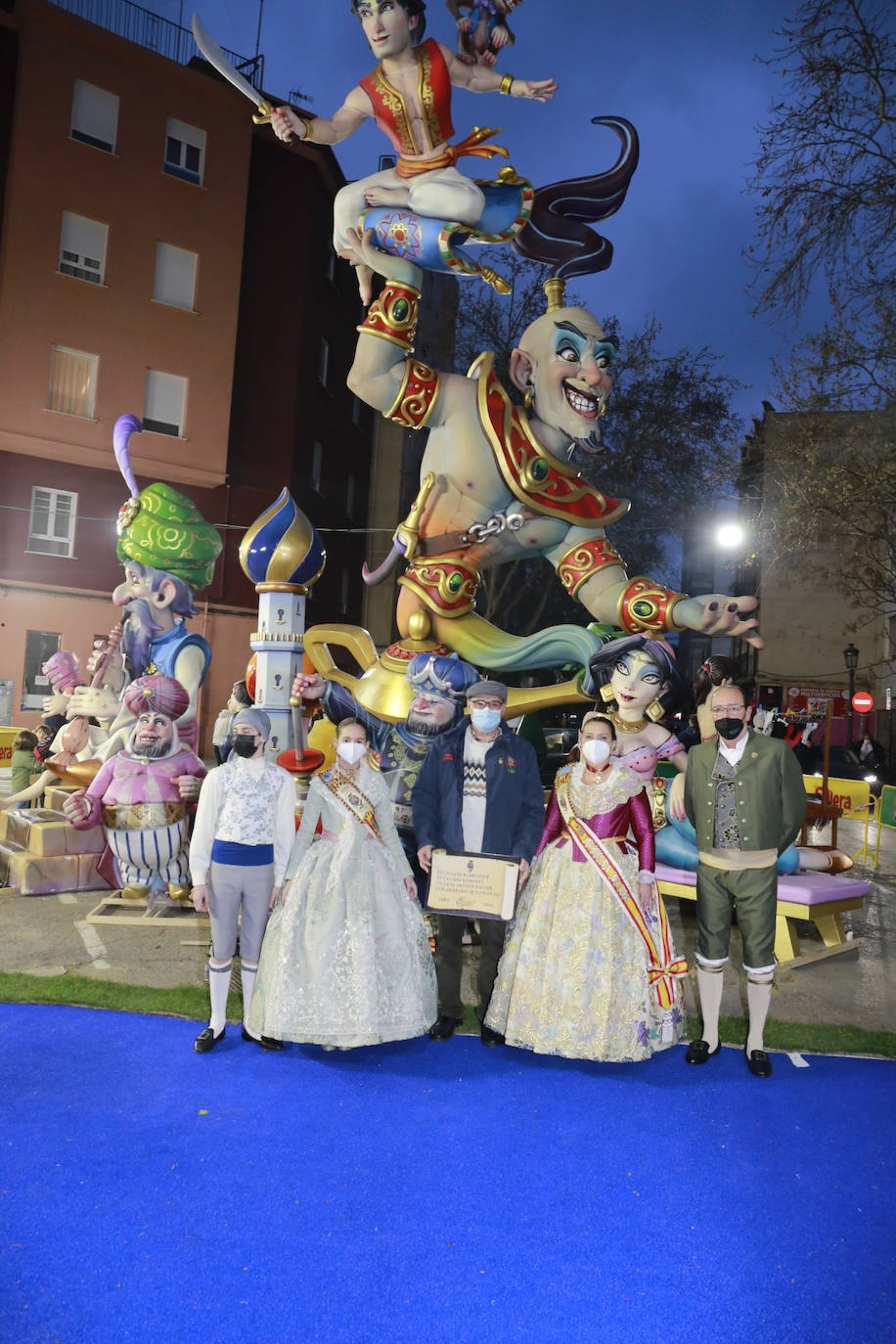 Fotos: Fiesta sorpresa de Barón de Patraix a Luis Herrero