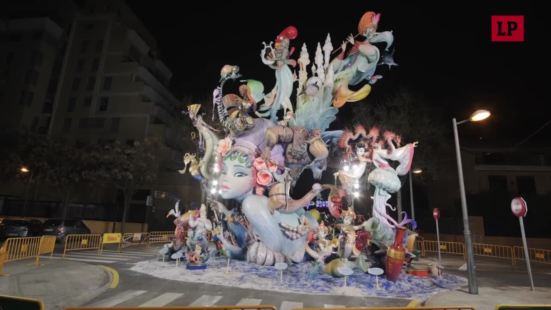 Vídeo: así es la falla Santa Genoveva Torres-Arquitecto Tolsá