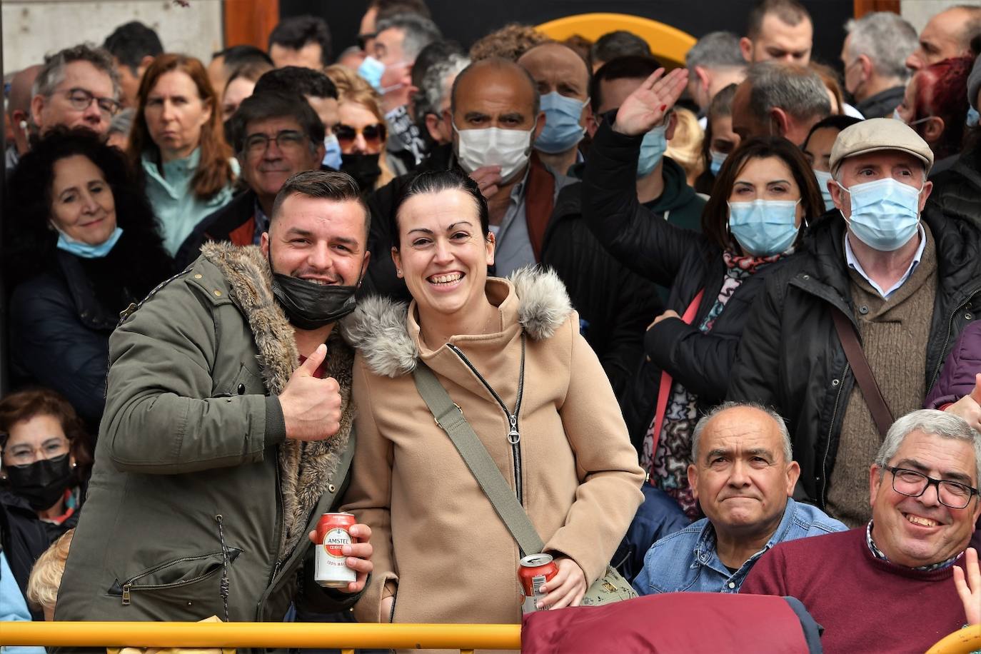 Fotos: Búscate en la mascletà de este 18 de marzo de 2022