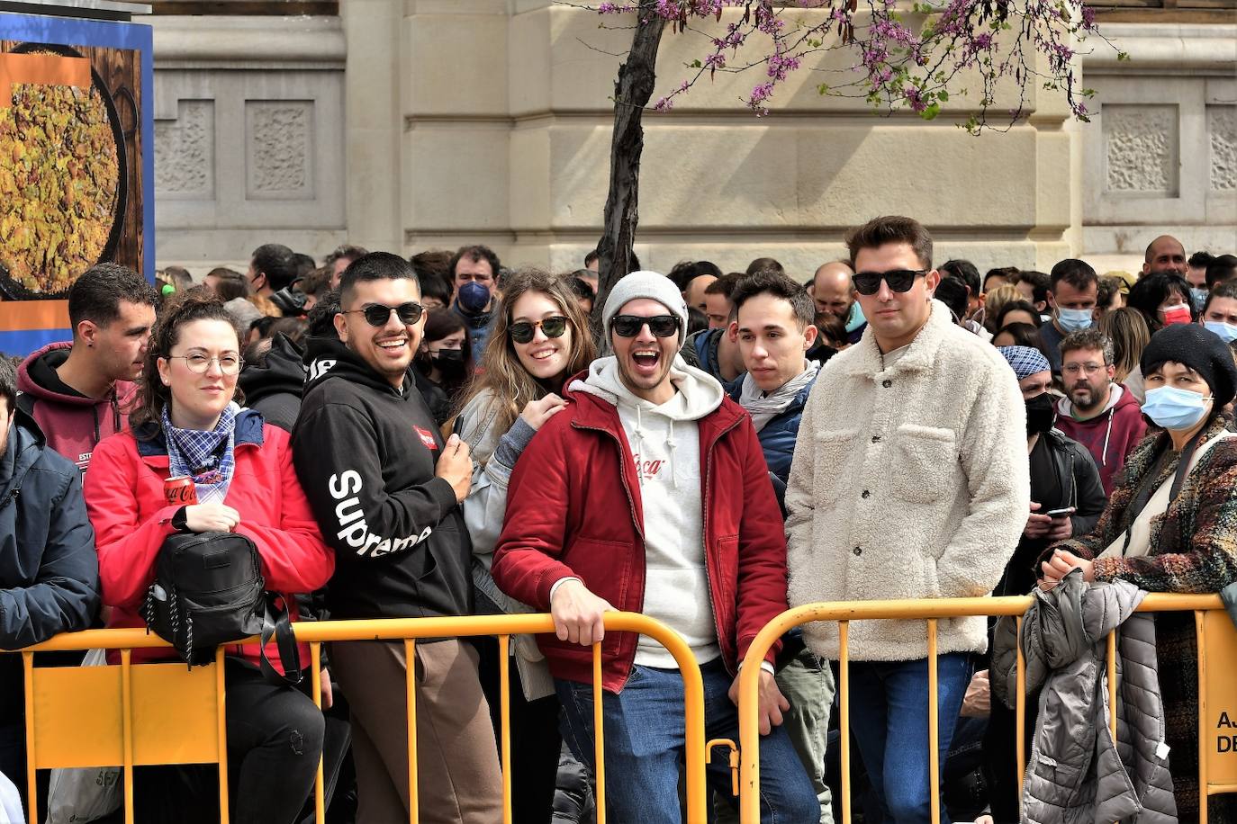 Fotos: Búscate en la mascletà de este 18 de marzo de 2022