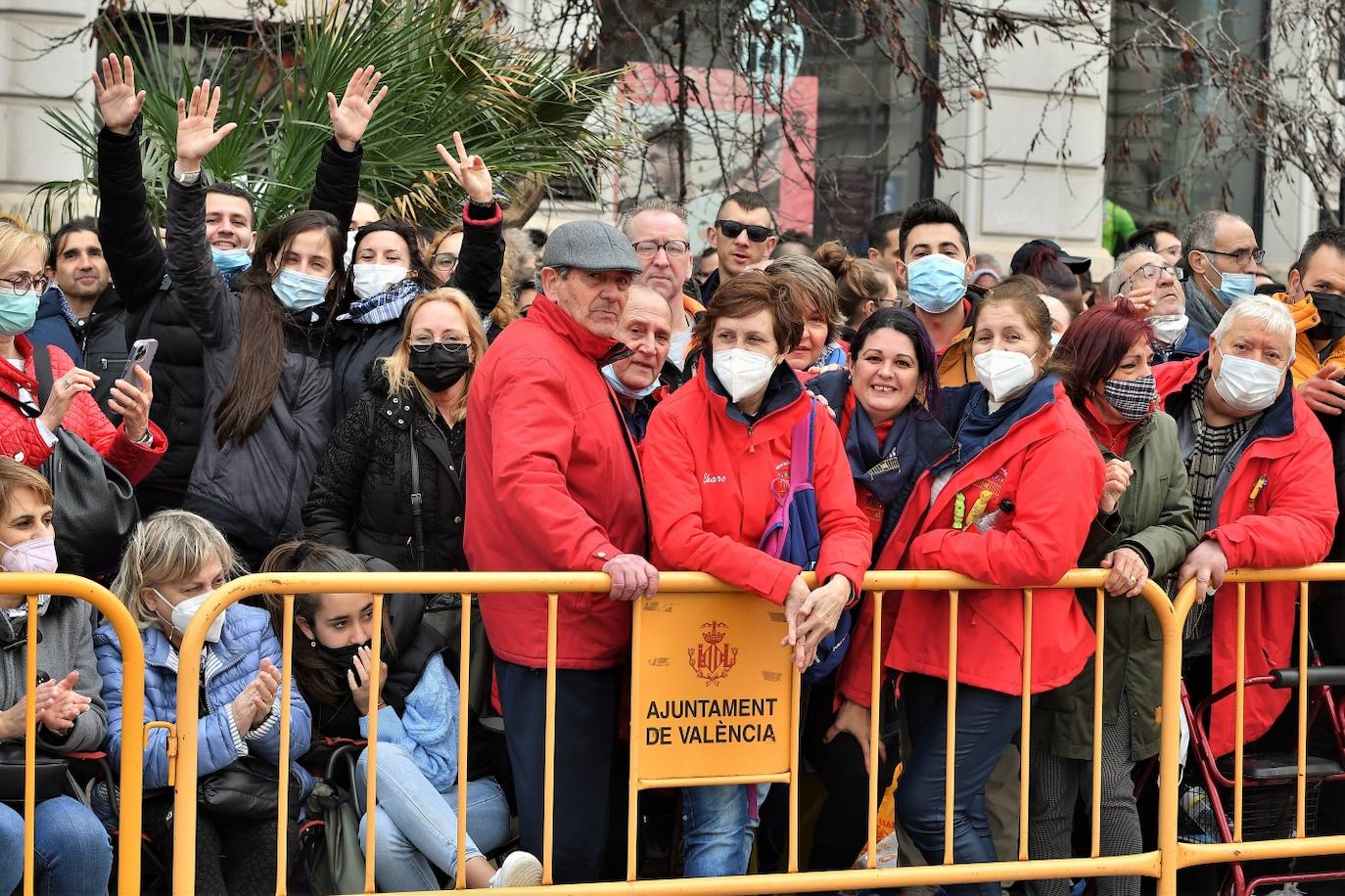 Fotos: Búscate en la mascletà de este 18 de marzo de 2022