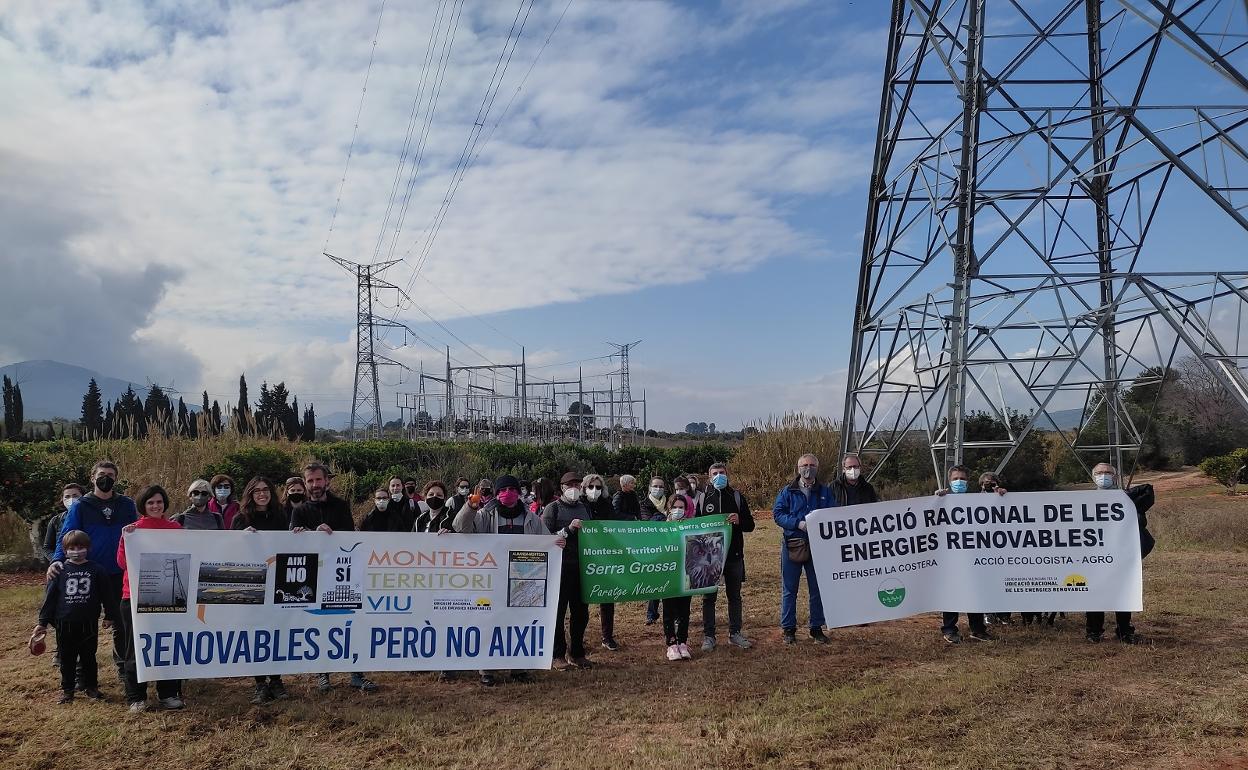 Concentración de hace unos meses en la subestación de Montesa contra el proyecto. 