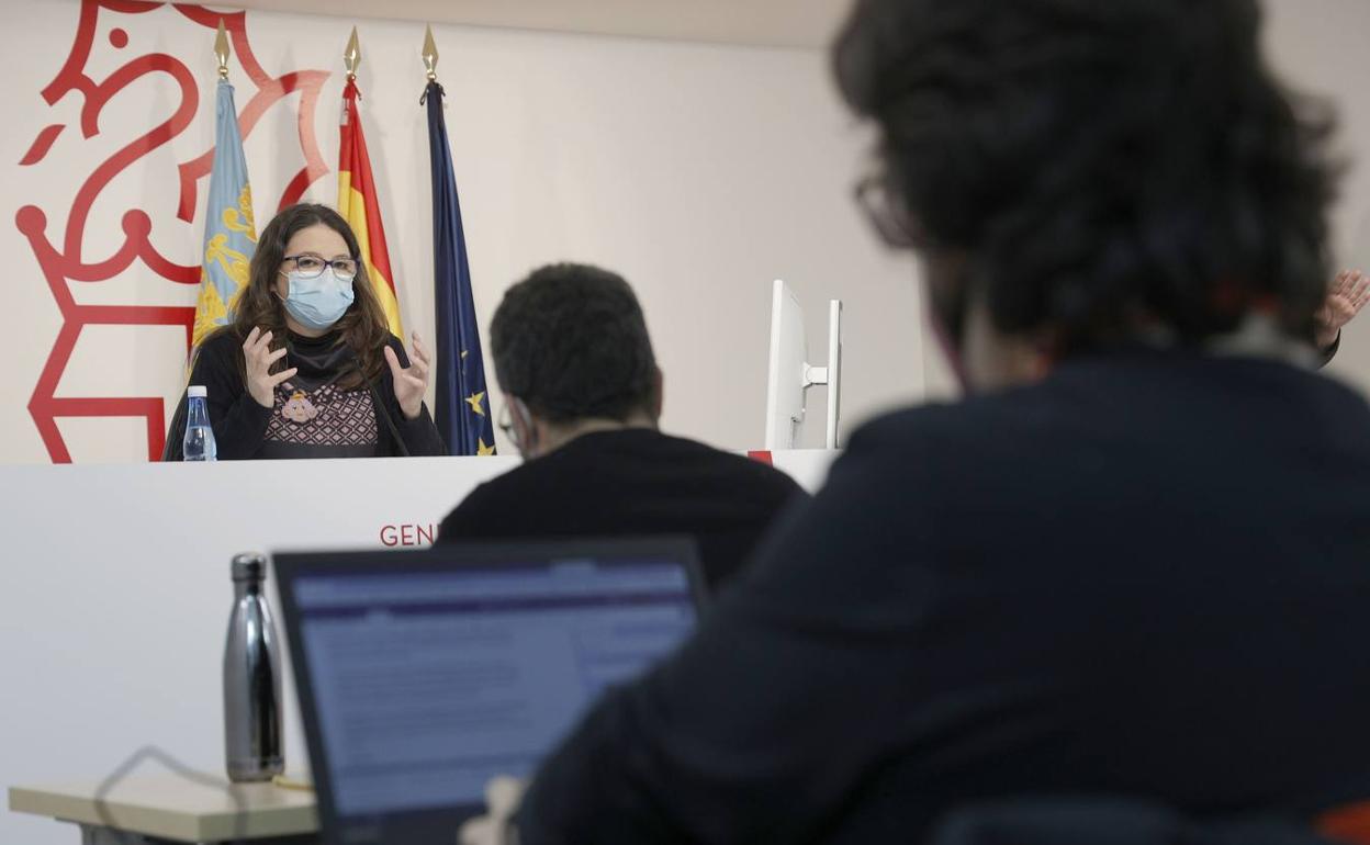 Mónica Oltra, en una rueda de prensa tras el Pleno del Consell. 