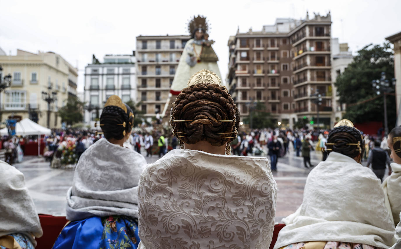 Fotos: Así es el manto de la Mare de Déu para las Fallas 2022