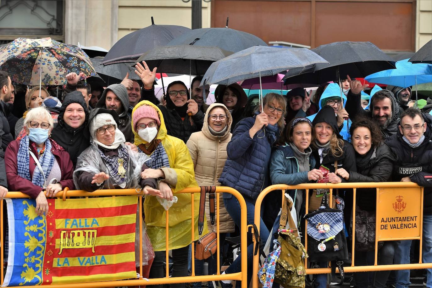 Fotos: Búscate en la mascletà de este sábado 19 de marzo