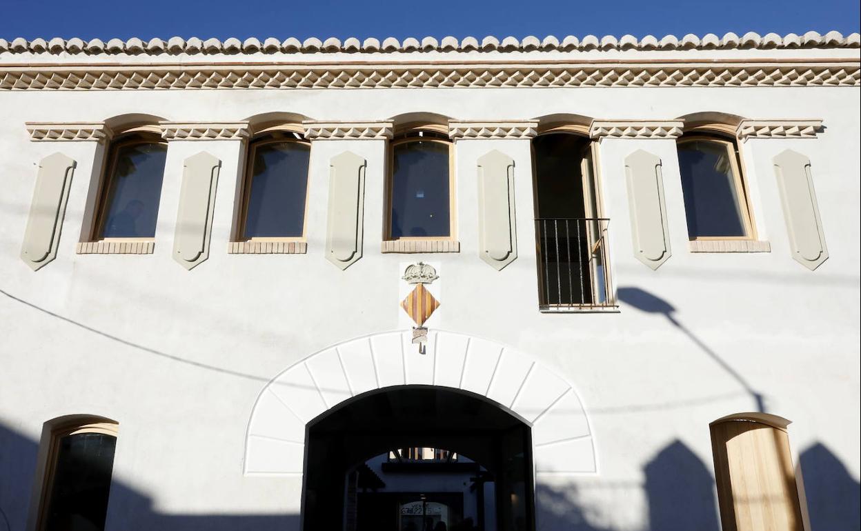 Edificio del antiguo 'escorxador' del Cabanyal restaurado por el Ayuntamiento. 