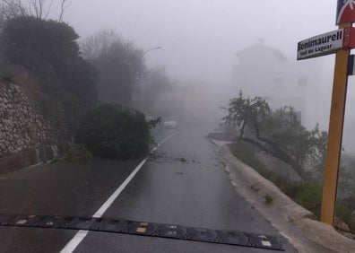 Imagen secundaria 1 - Daños en las carreteras y cascadas de agua en Laguar.  