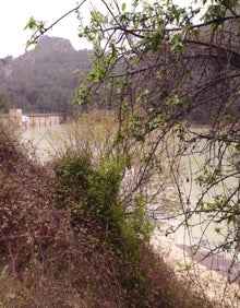 Imagen secundaria 2 - Distintas imágenes del embalse en la tarde del miércoles