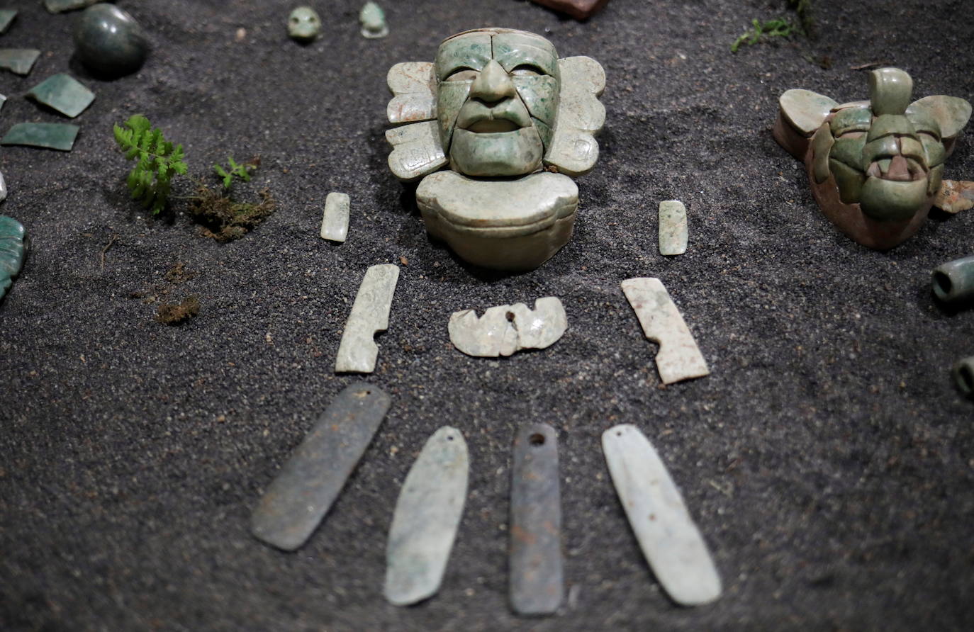 Junto a Belice, Guatemala es otro de los puntos neurálgicos de la cultura maya, presente también, de una forma u otra, por todo el país. Uno de los lugares a visitar para descubrir las raíces de esta cultura es el Parque Arqueológico Nacional Tak'alik Ab'aj -en la imagen-, hogar de decenas de ruinas.