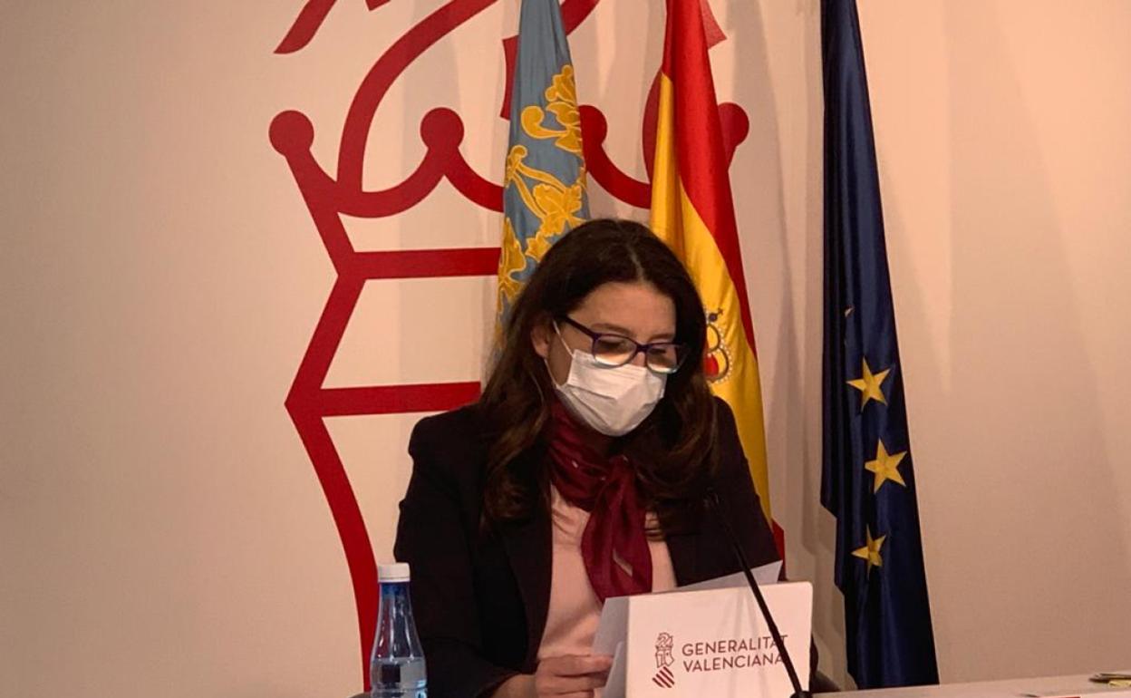 Puerto de Valencia | Oltra evita valorar la ampliación del Puerto y Compromís en el Consell estudiará el informe al detalle