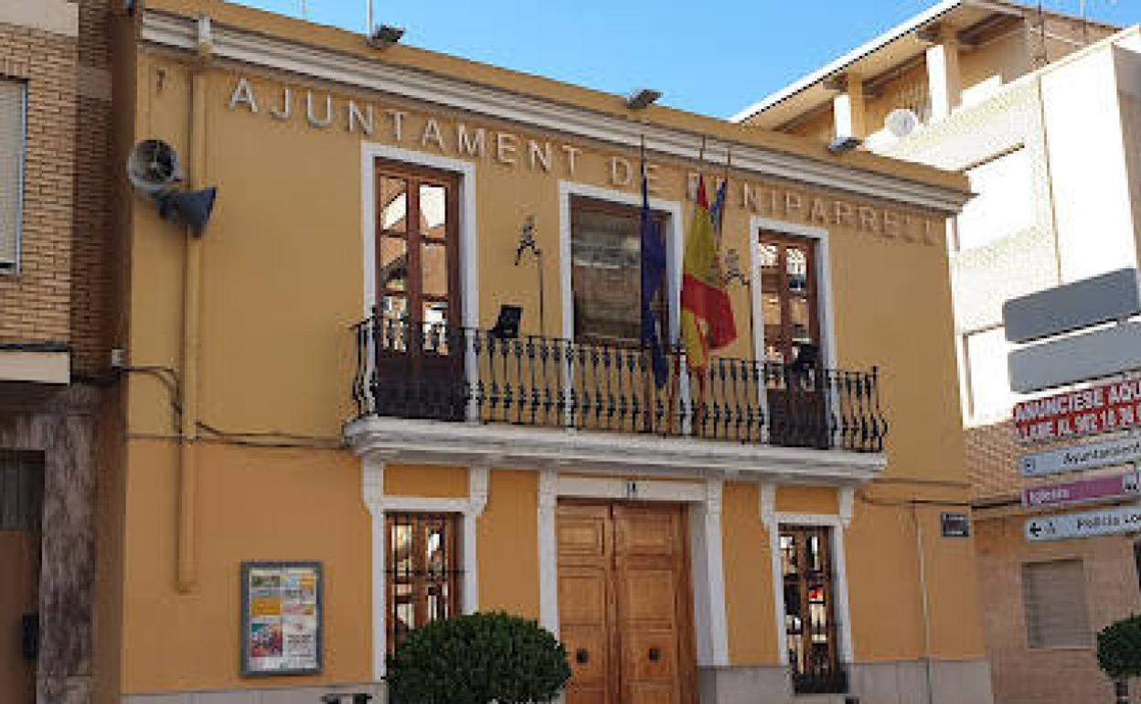 La fachada del ayuntamiento. 