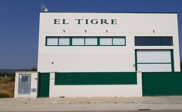 Imagen principal - Gaseosas El Tigre | Los Martínez: uno más en la familia con Gaseosas El Tigre