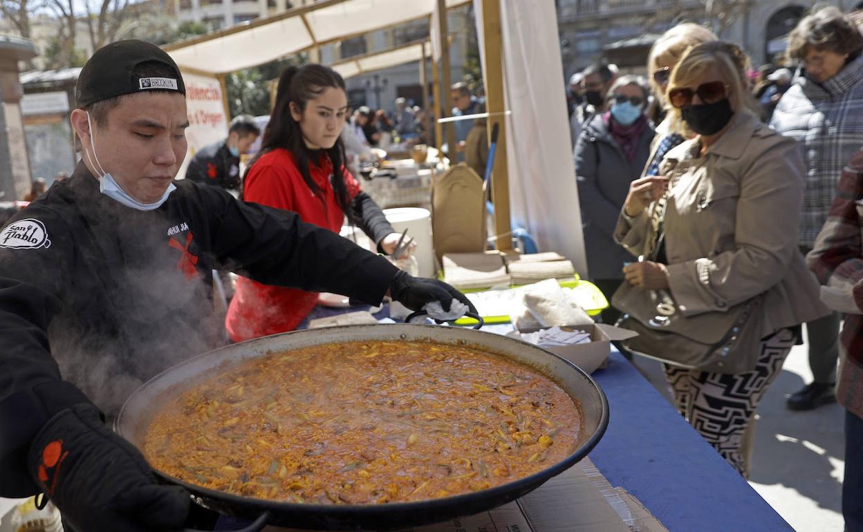 ¿Dónde comer paella y arroz este domingo en Valencia? | Festival Tastarròs