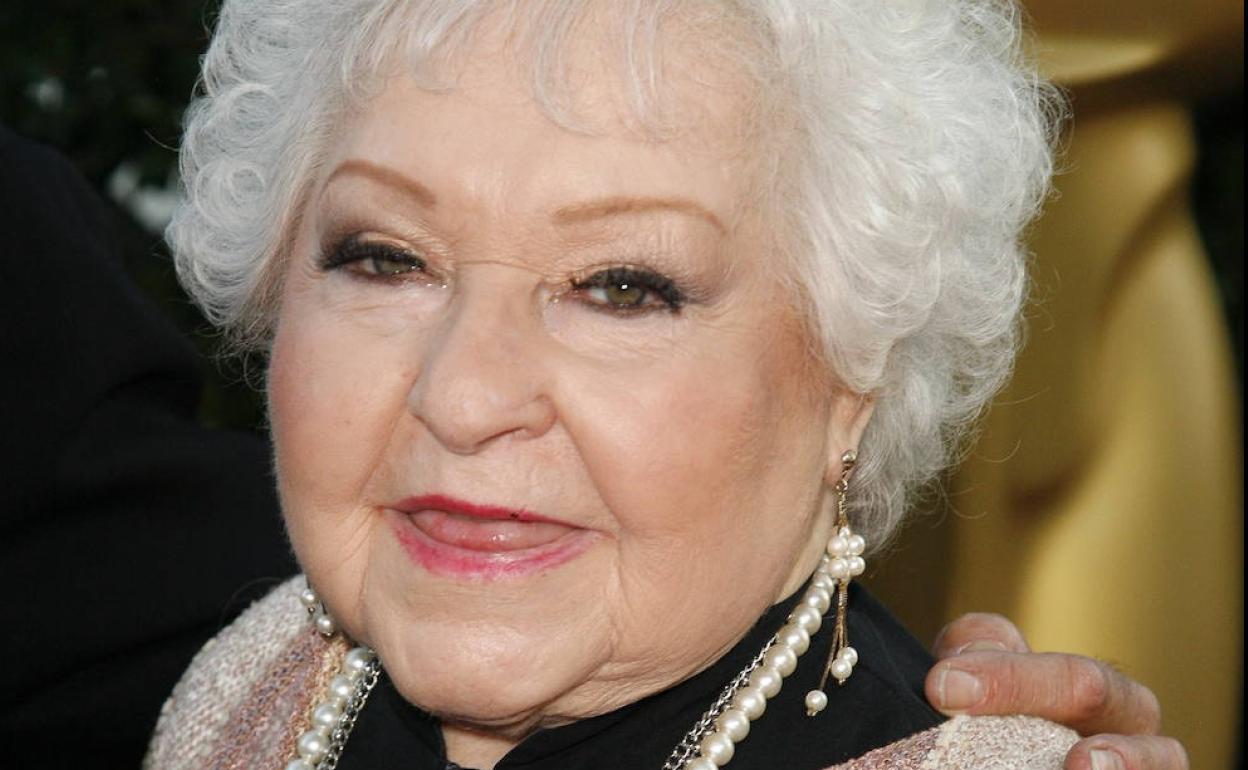 Estelle Harris