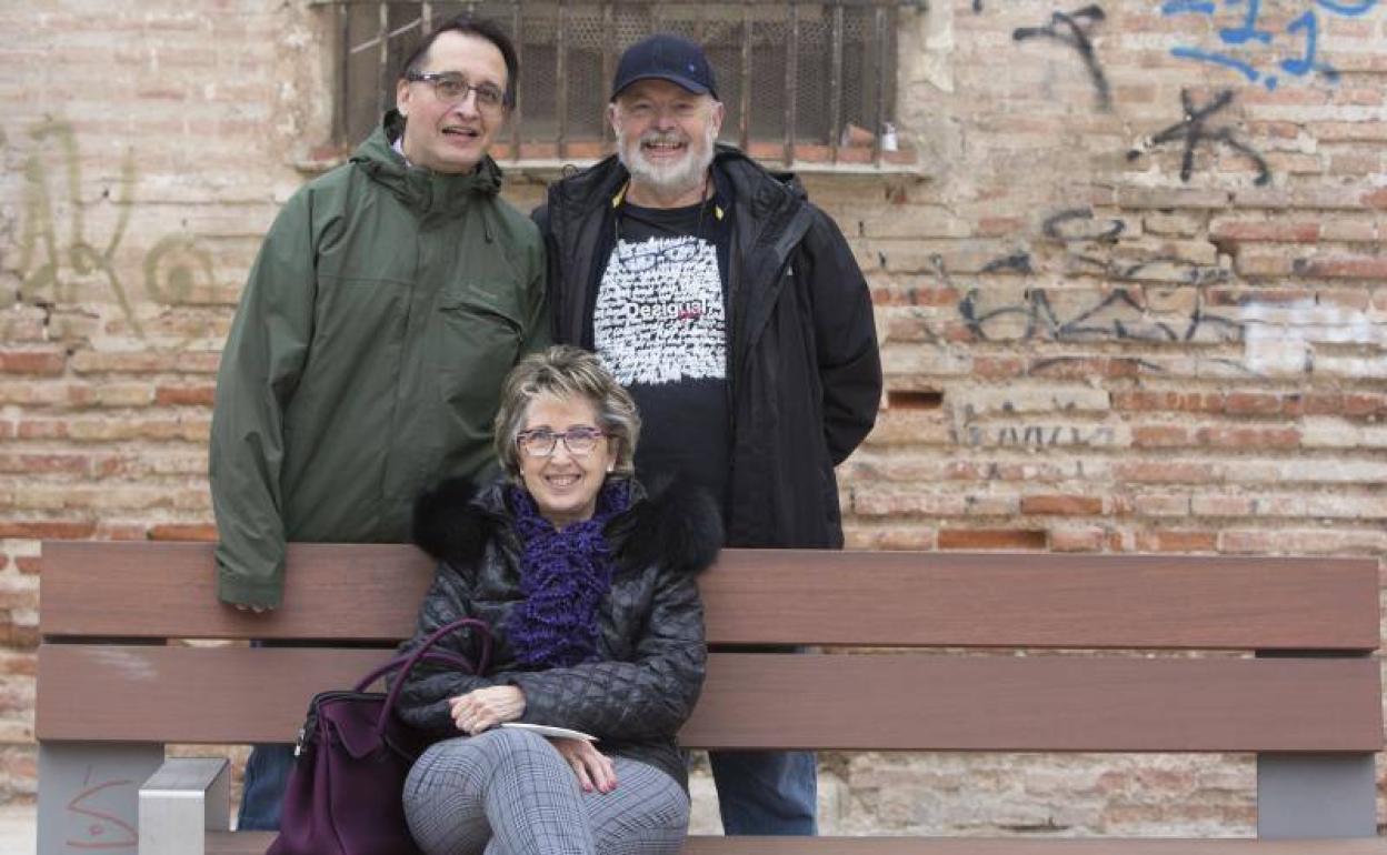 Alfredo, Pilar y Javier juntos tras una sesión en la Unidad de Afasia. 