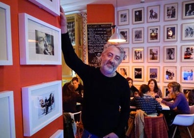 Imagen secundaria 1 -  Gran Café BibRambla, El Bar de Ric (batería de Los Planetas) y Raúl Sierra, jefe de cocina de Atelier. 