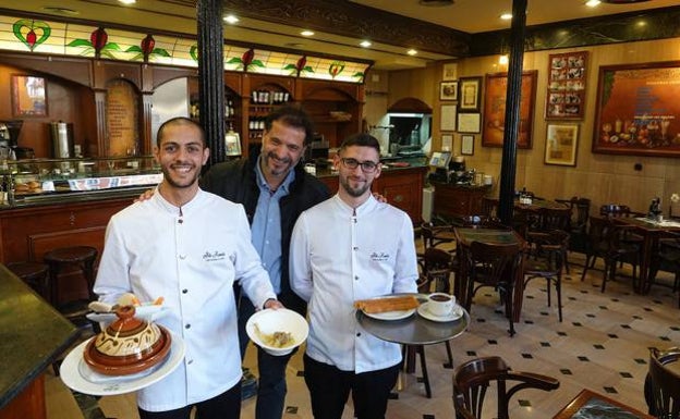 Imagen principal -  Gran Café BibRambla, El Bar de Ric (batería de Los Planetas) y Raúl Sierra, jefe de cocina de Atelier. 