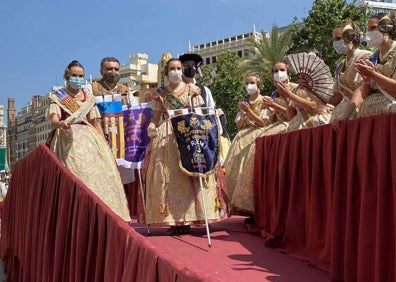 Imagen secundaria 1 - Entrega de premios a Almirante Cadarso, Exposición y El Pilar, en las Fallas de 2021. 