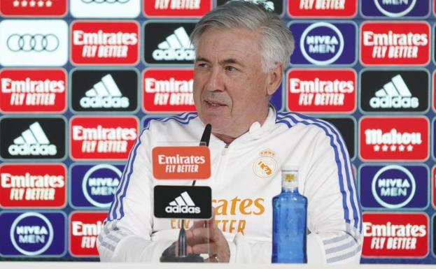 Carlo Ancelotti, durante la rueda de prensa. 