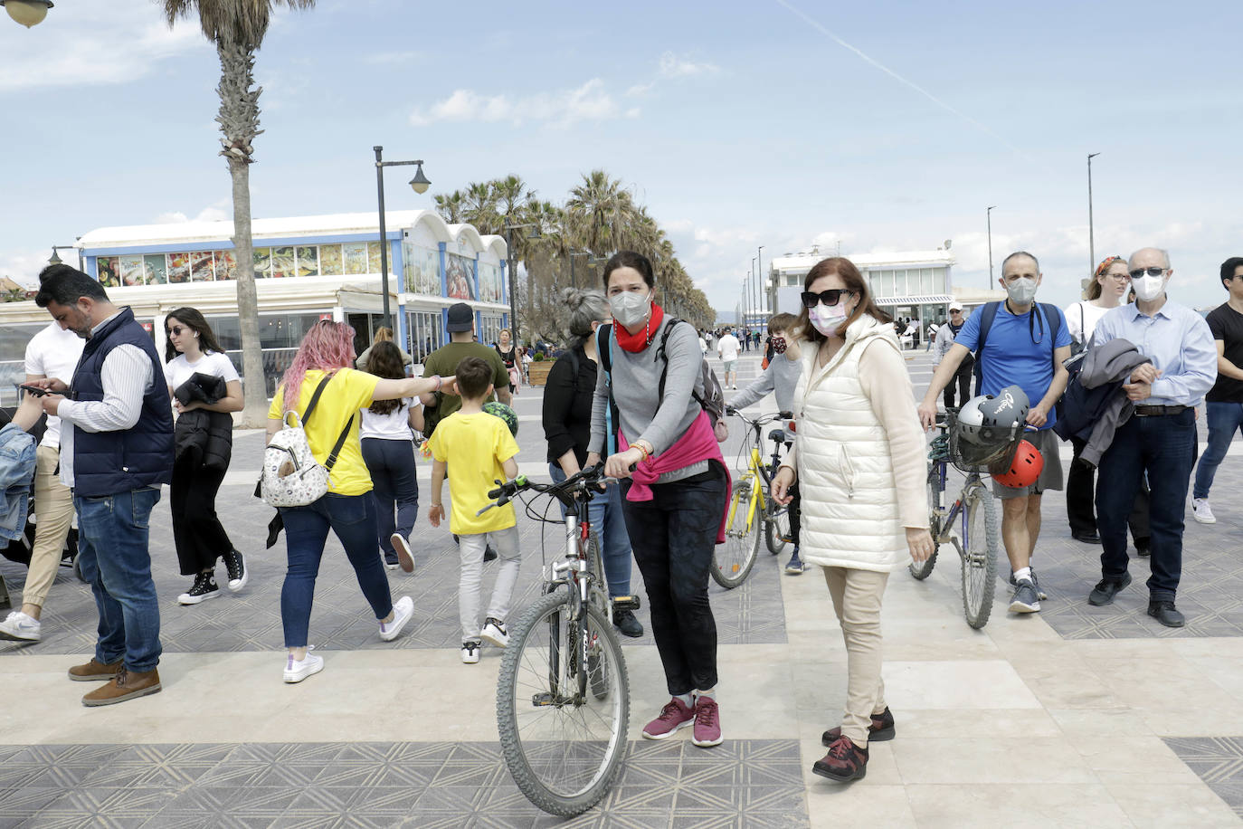 Fotos: Valencia disfruta del buen tiempo previo a la Semana Santa