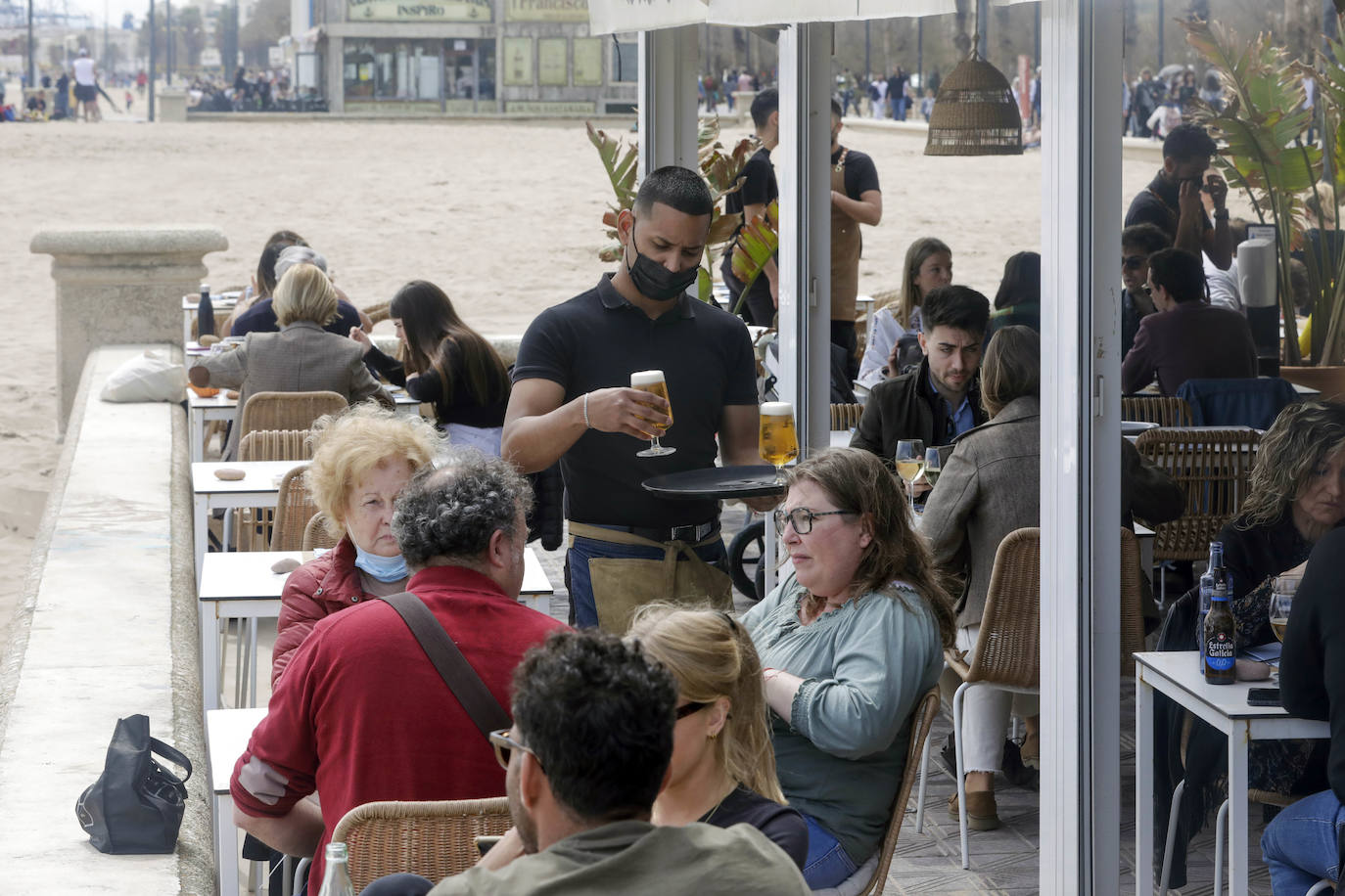 Fotos: Valencia disfruta del buen tiempo previo a la Semana Santa