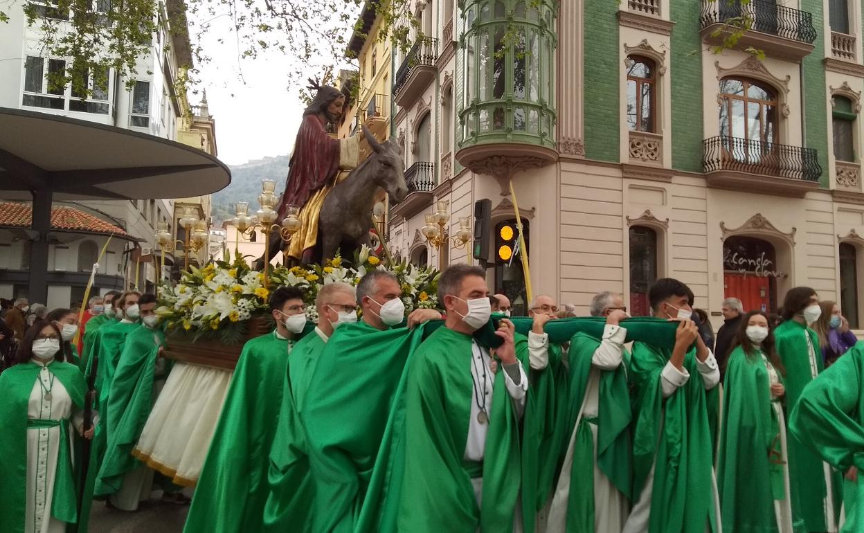 Paso de Jesús en su Entrada Triunfal a Jerusalén, 'la Burretea', este domingo en Xàtiva. 