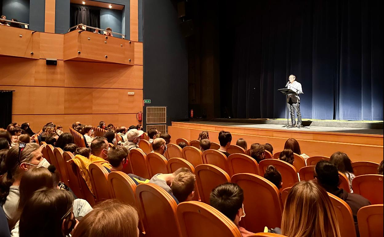 Presentación del certamen, el pasado viernes en el Teatre Calderón. 