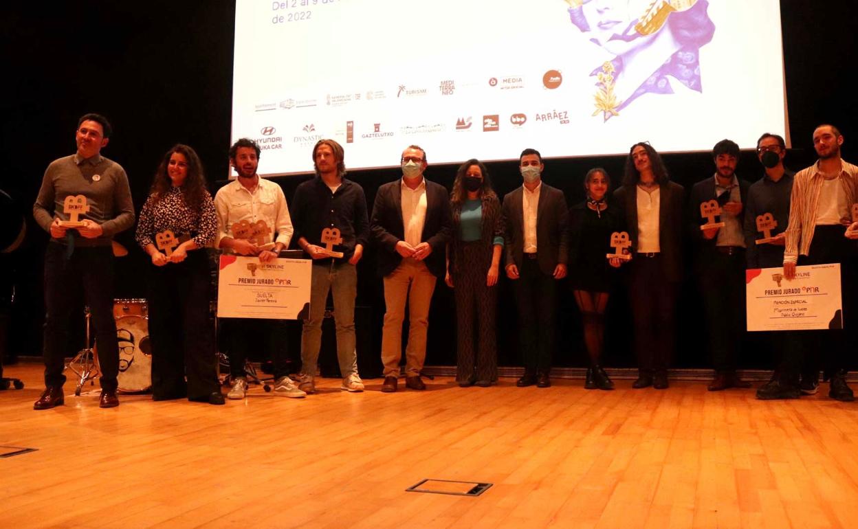 Imagen de todos los premiados de la sexta edición del certamen