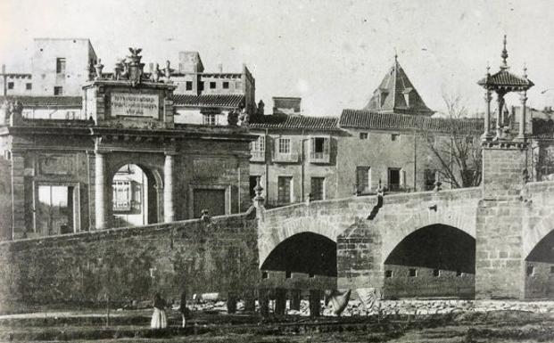 El puente del Real, en una fotografía de 1865.