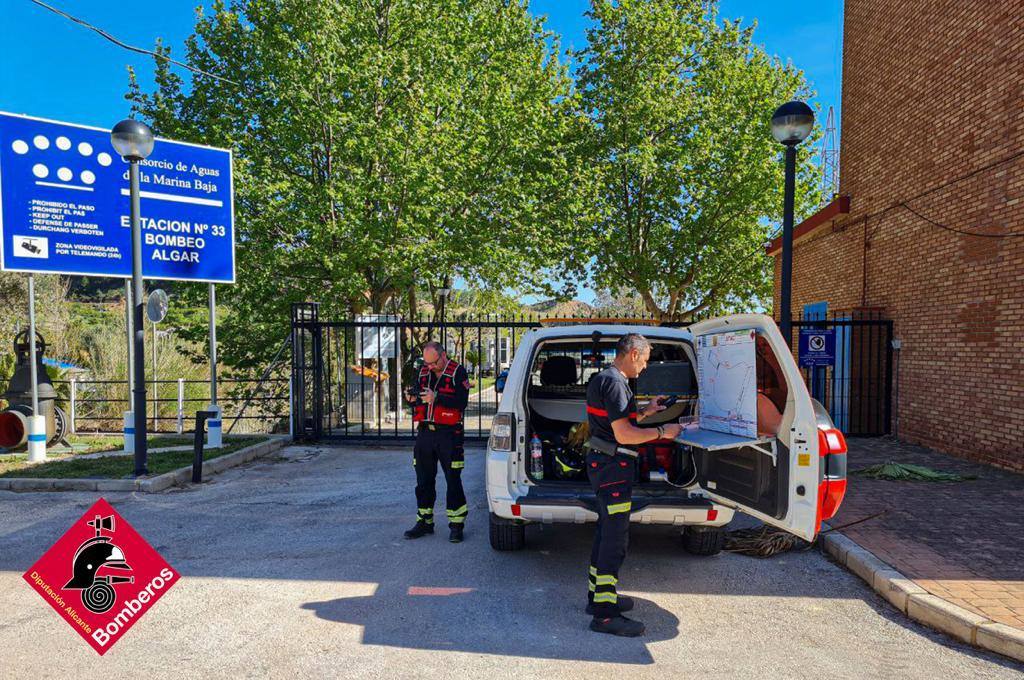 Fotos: Un hombre fallece tras caer por la cascada de Bolulla