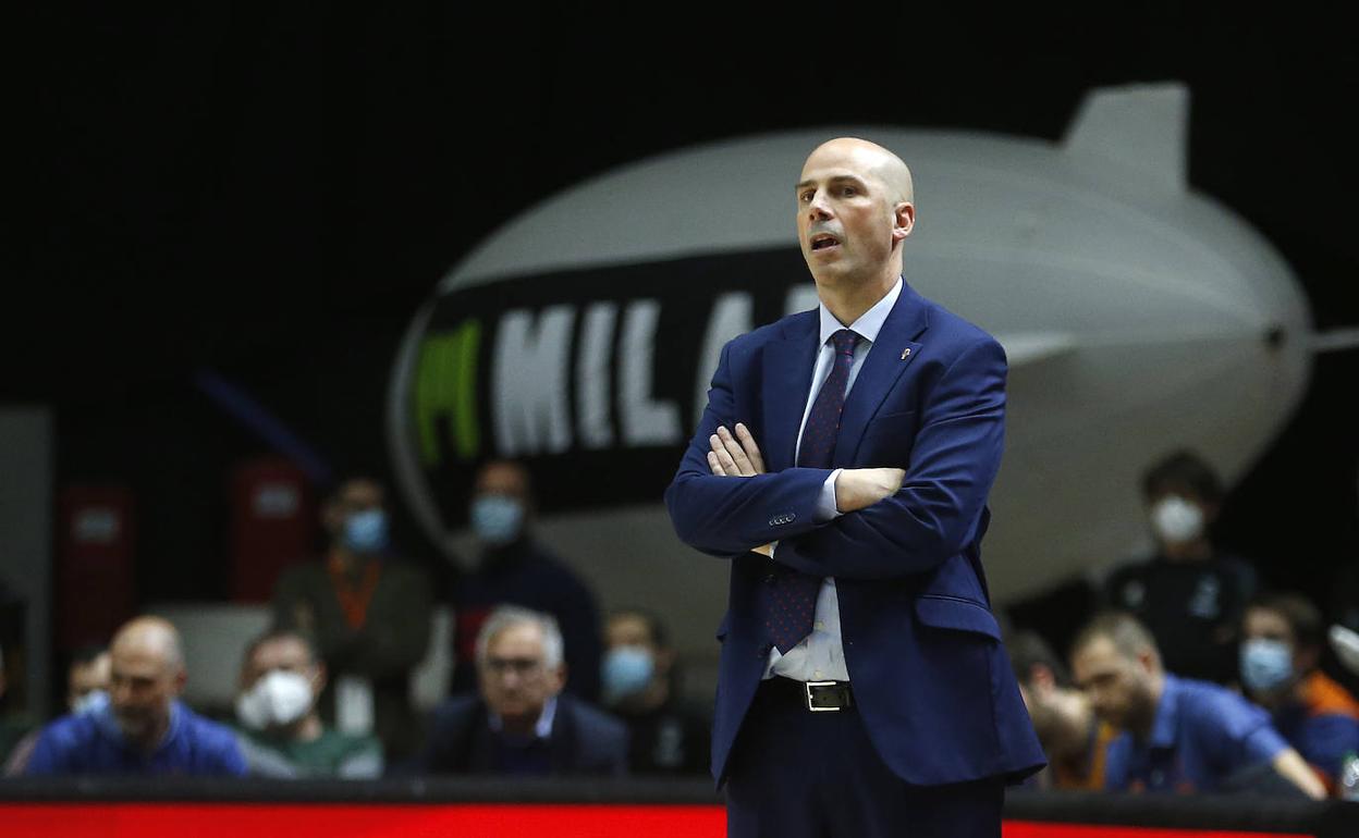 Joan Peñarroya, durante el partido frente al Ulm en la Fonteta. 