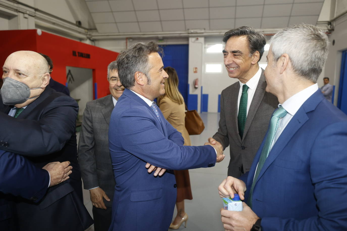 Fotos: Garamendi, presidente de la CEOE, visita LAS PROVINCIAS