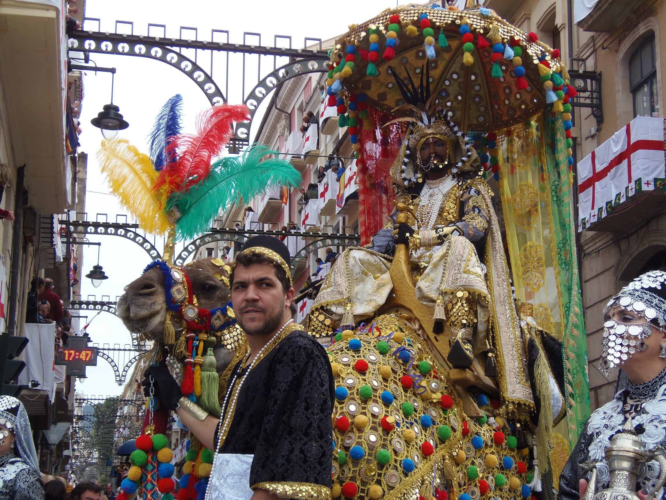 Parte del desfile de la capitanía mora.