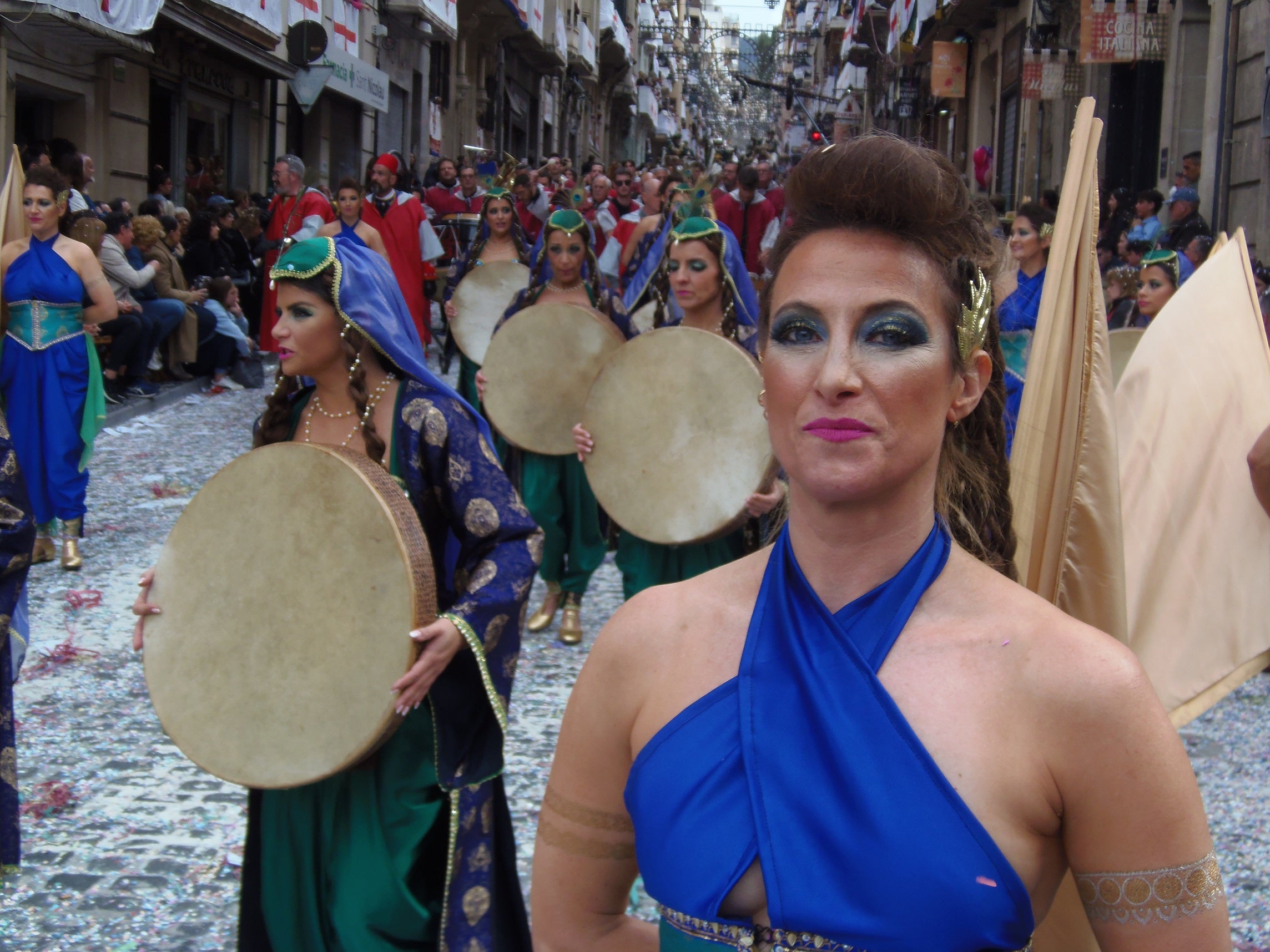 Parte del desfile de la capitanía mora.