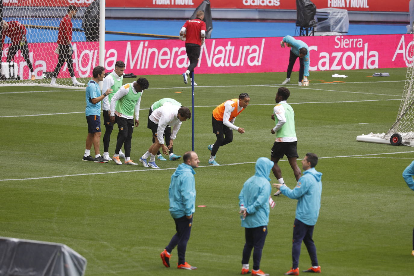 Fotos: Así ha sido el entrenamiento del Valencia previo a la final de Copa