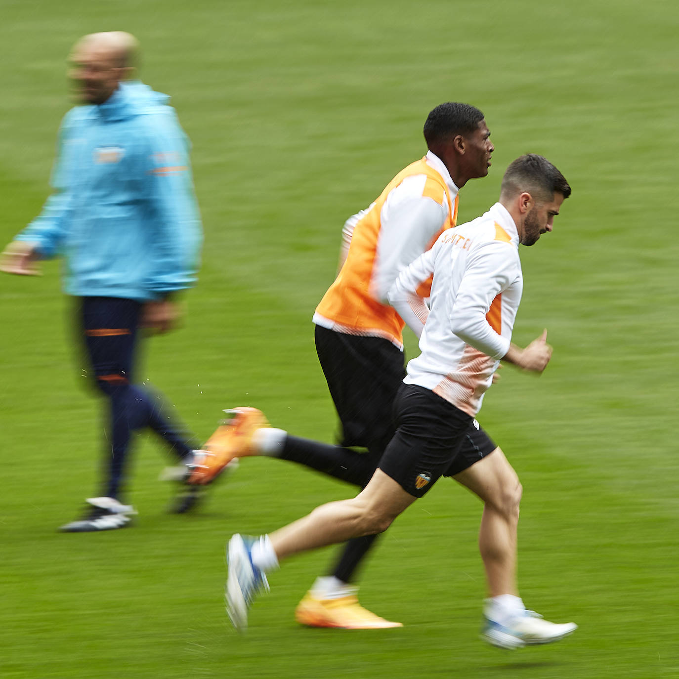 Fotos: Así ha sido el entrenamiento del Valencia previo a la final de Copa