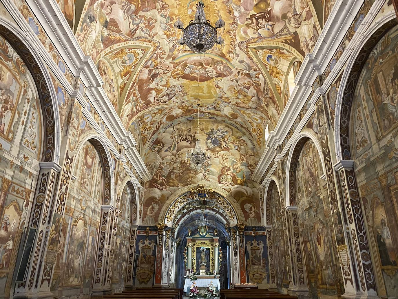 Fotos: La capilla sixtina que se esconde en el interior de la Comunitat