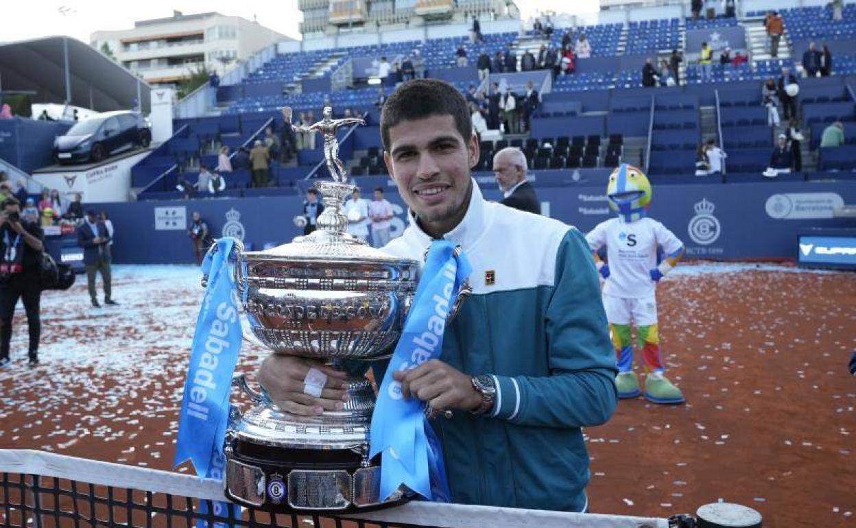 Alcaraz, tras ser campeón en el Conde de Godó.