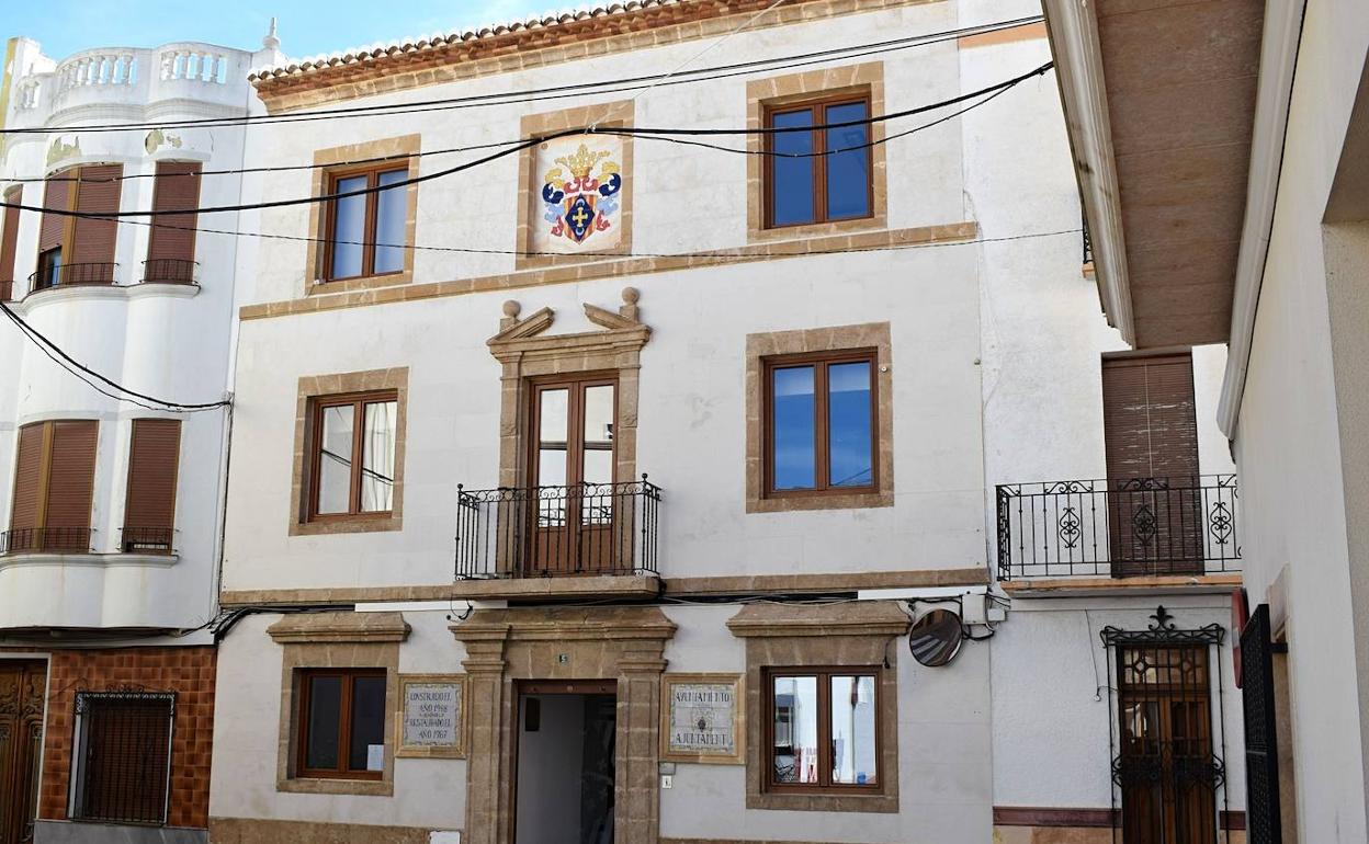 El Ayuntamiento del Poble Nou de Benitatxell. 