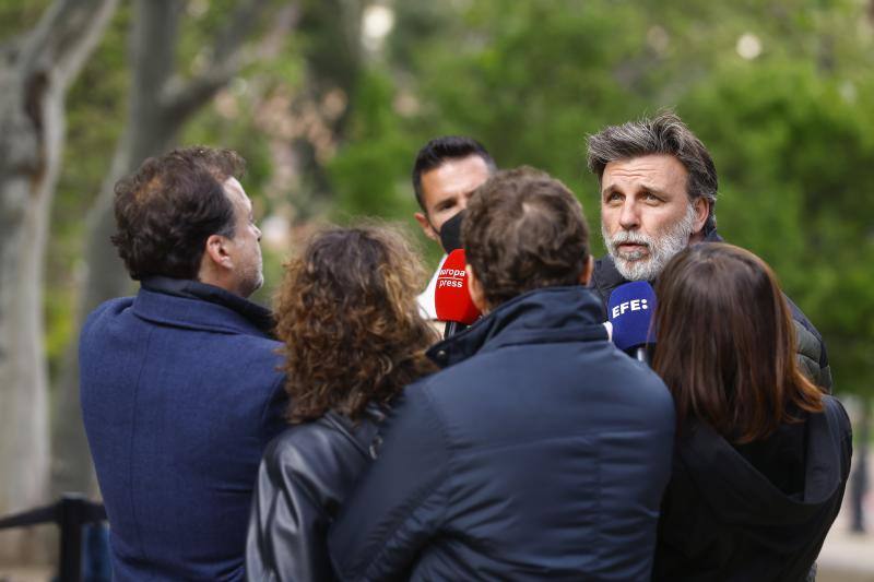 El actor Armando del Río llega al tanatorio San Isidro