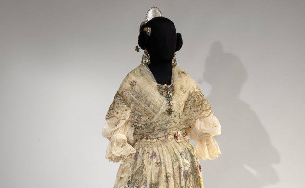 Traje de valenciana que vistió María Sorolla y que forma parte de los fondos de la Casa Museo. 