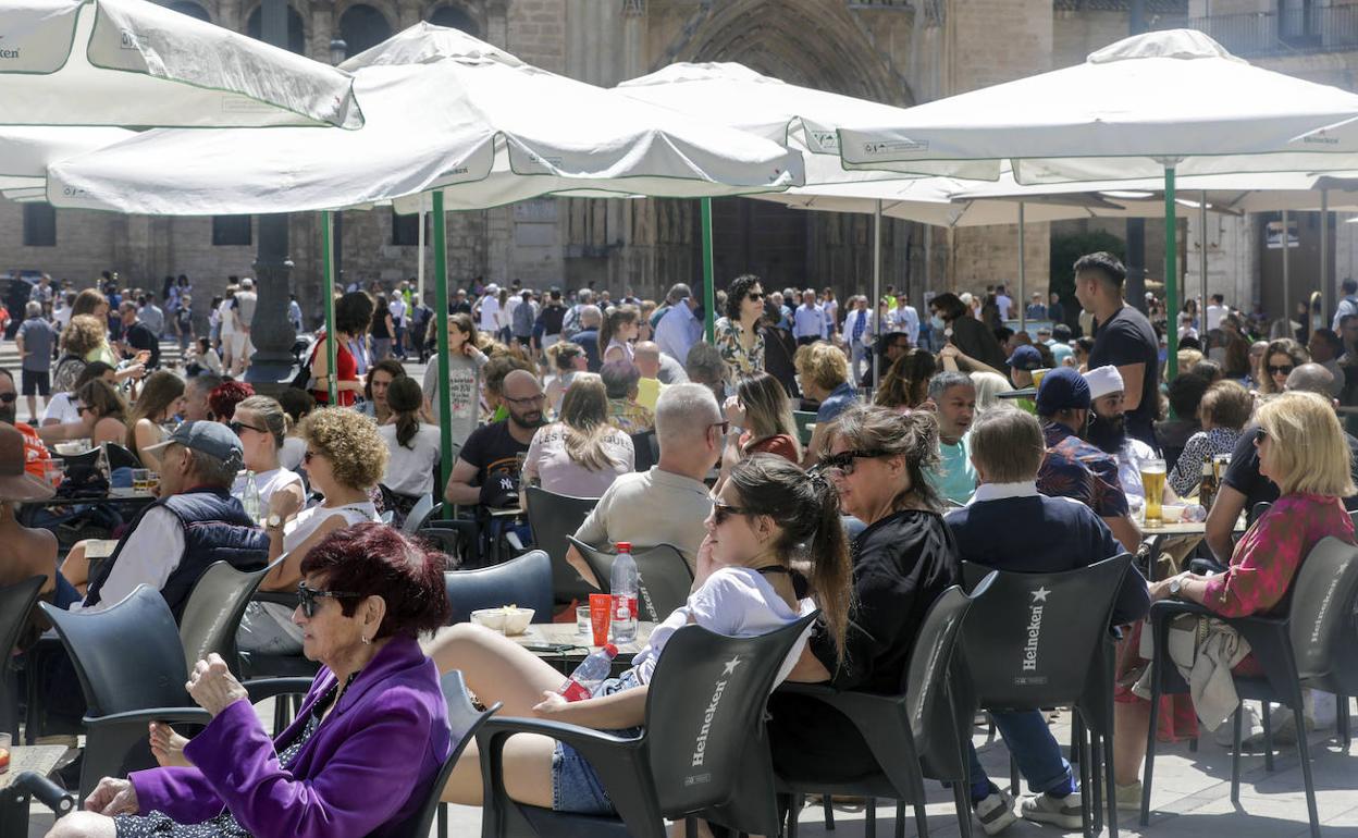 El centro de Valencia, lleno de turistas. 