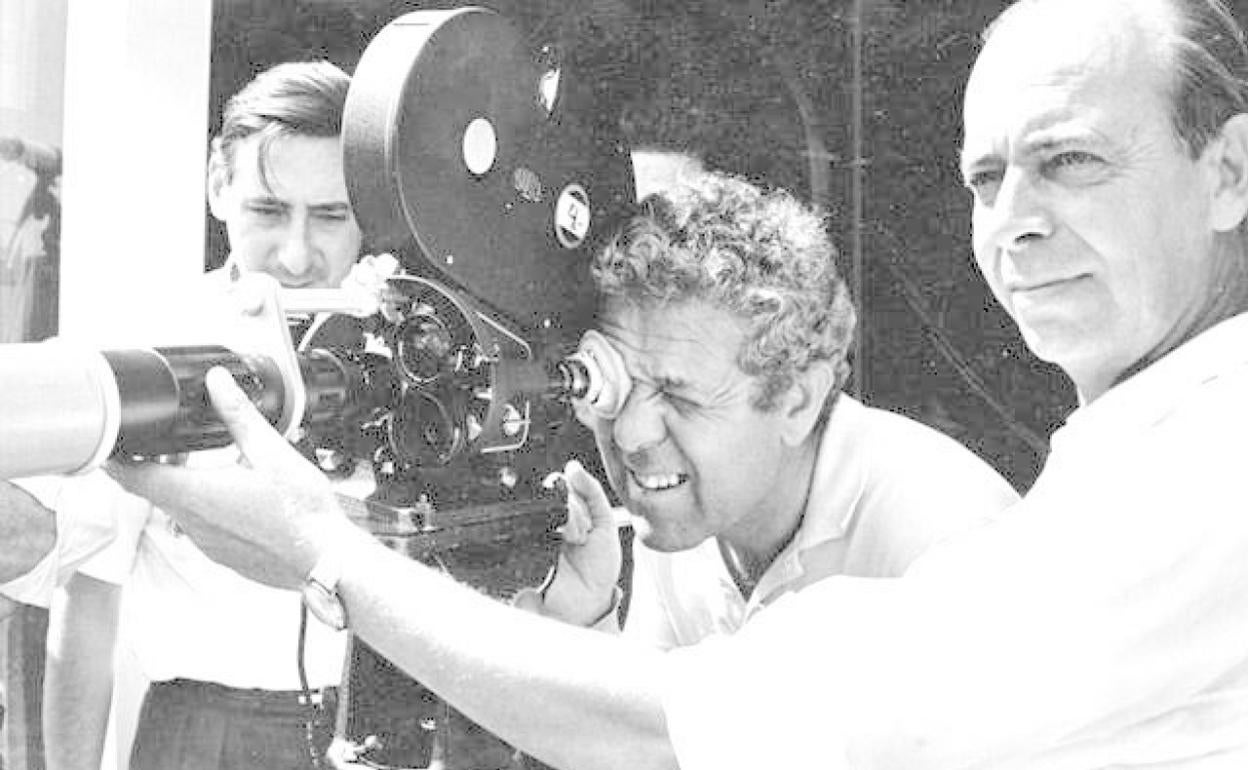 Luis García Berlanga durante un rodaje en una imagen de archivo. 