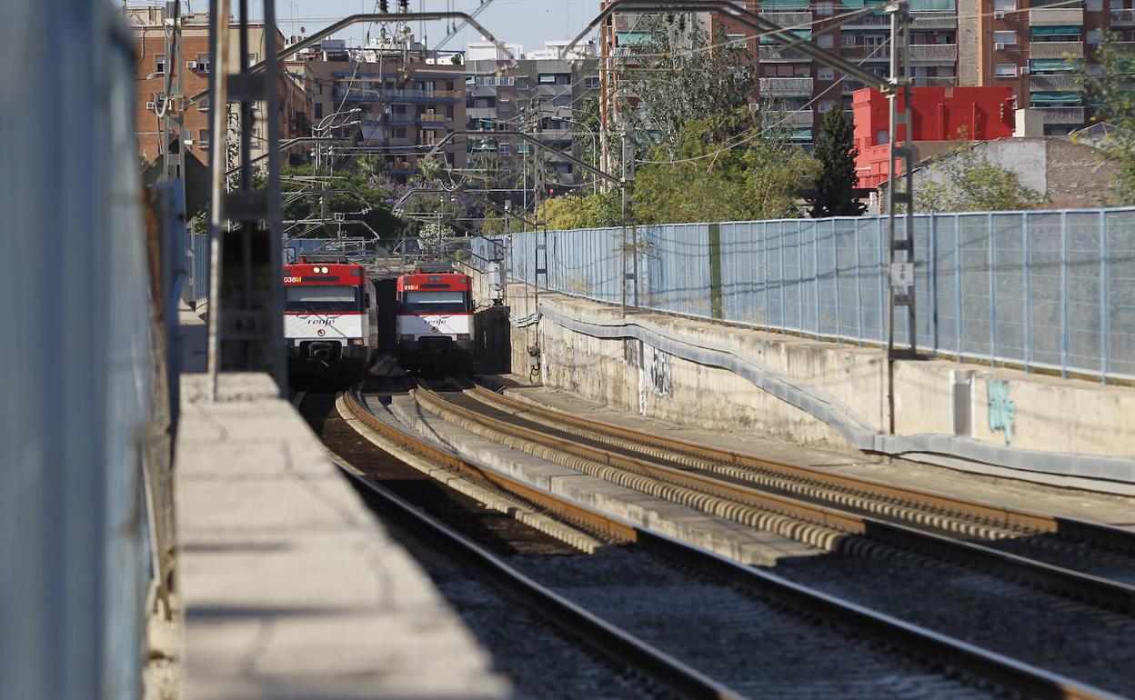 Ribó presiona al Gobierno para que aceleren la prolongación del túnel de Serrería