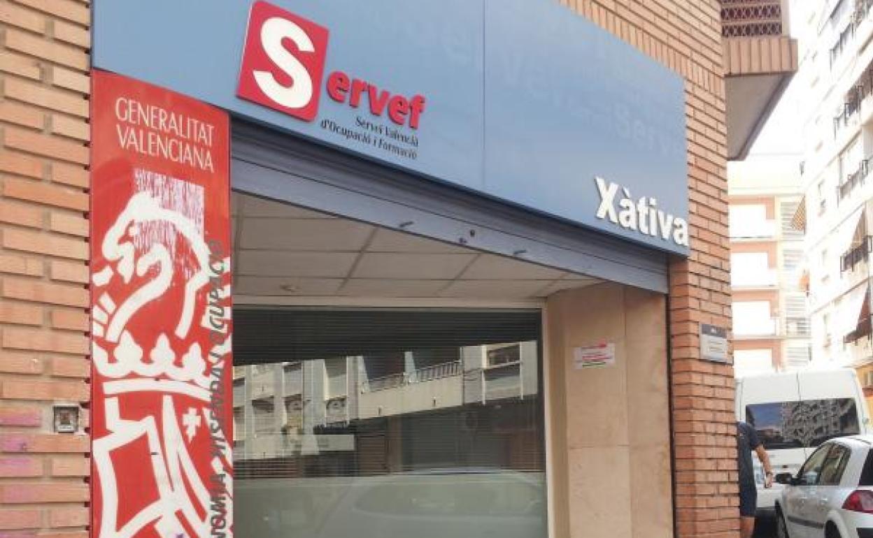 Sube levemente el paro en las tres comarcas aunque baja en Xàtiva. 