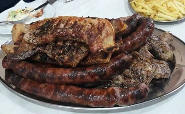 Embutido y carne del Mesón de Tous.