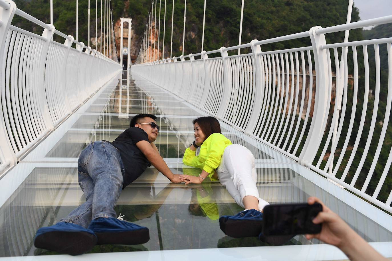 Fotos: Así es el puente de cristal más largo del mundo