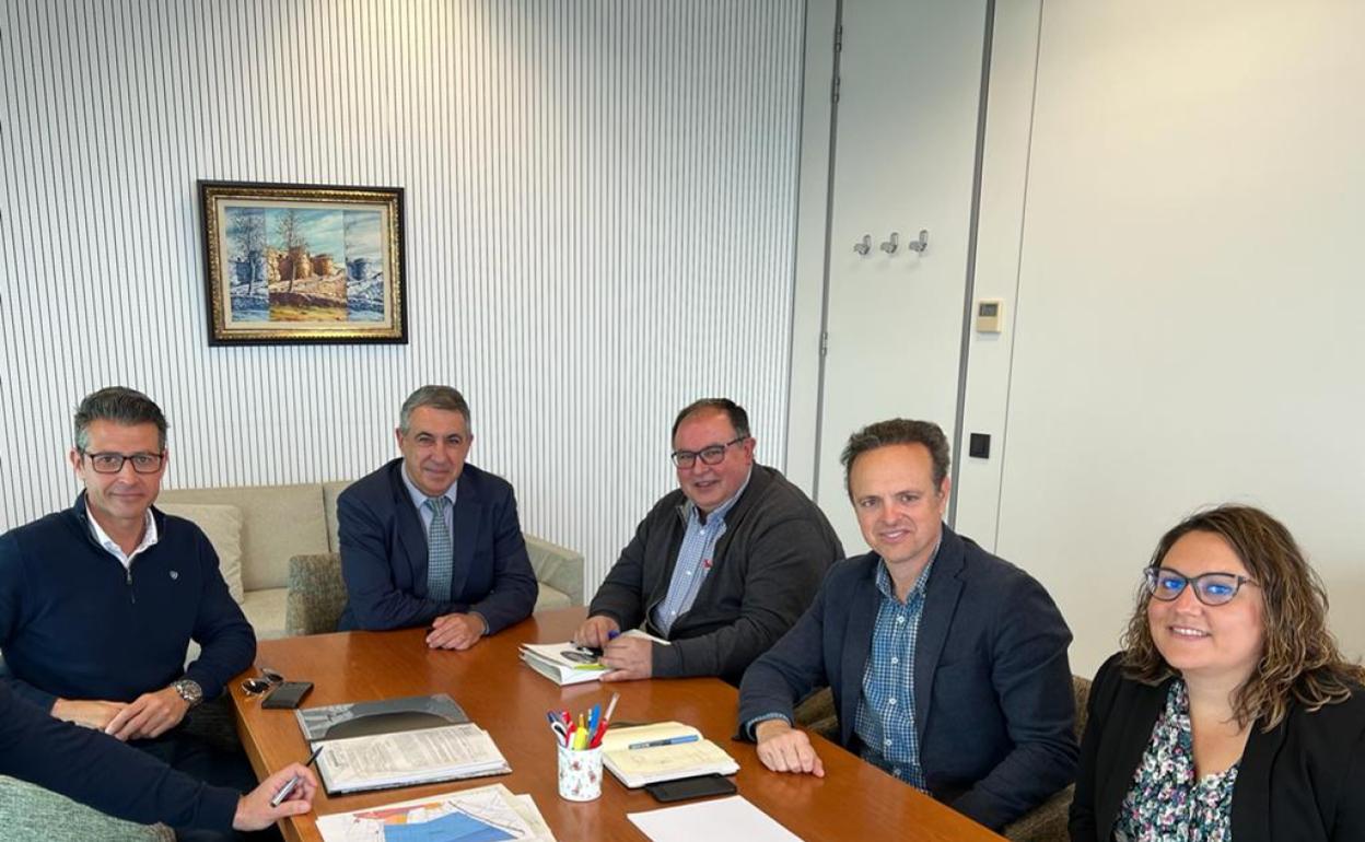 Reunión con la dirección general de Urbanismo. 