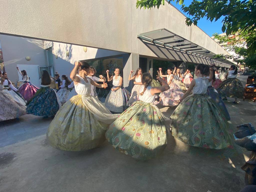 Fotos: Ensayo de la Dansà 2022 en honor a la Virgen de los Desamparados