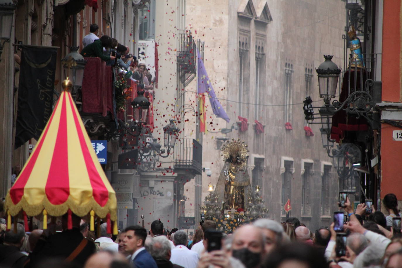 La patrona de Valencia vuelve a procesionar por el centro de la ciudad con dos cambios en el recorrido